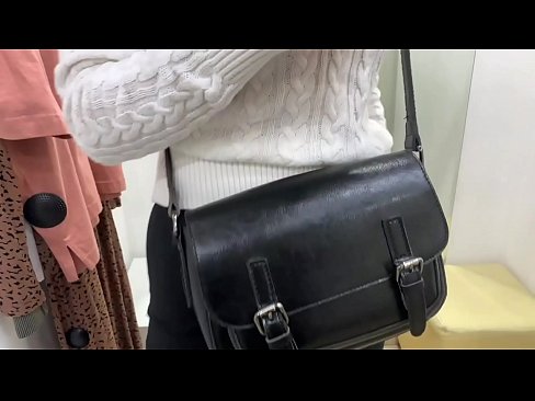 ❤️ Јавна мастурбација на младата кучка FeralBerry со дилдо во фитинг просторијата ❌ Супер порно на порно mk.https-tubsexer.ru ❌️❤